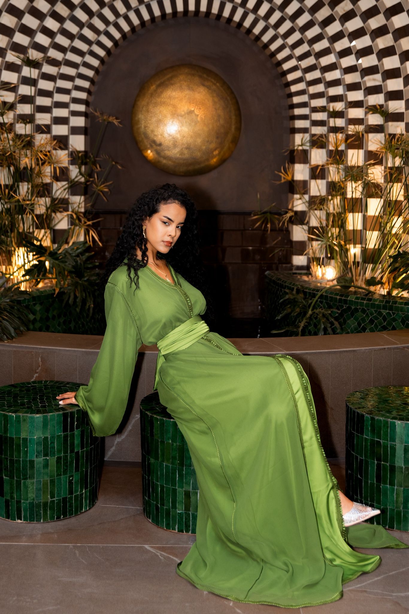 Caftan vert pistache marocain — location cérémonie Marseille